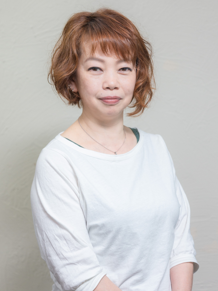 ニイクラ Niikura 新小岩にある美容室 美容院 ヘアサロン Clover 新小岩店 クローバー